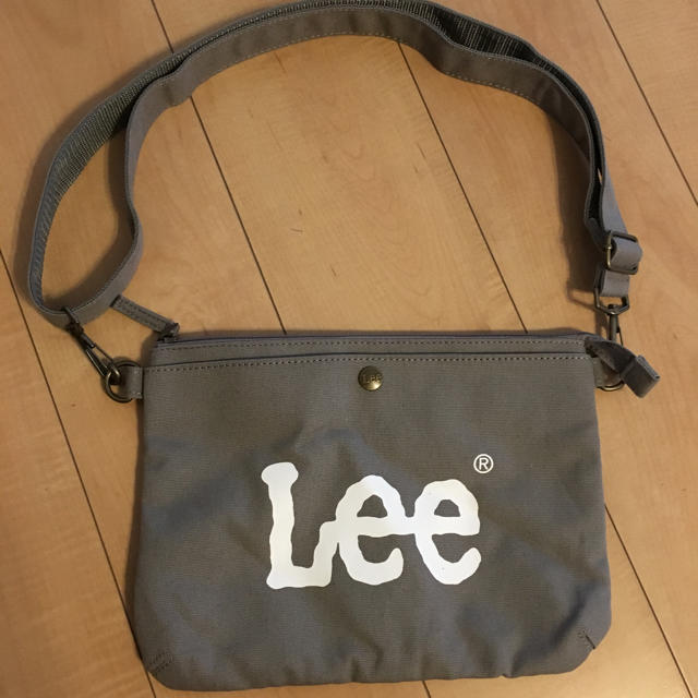 Lee(リー)のLｅｅの布製ショルダー    ちびまる様専用 レディースのバッグ(ショルダーバッグ)の商品写真