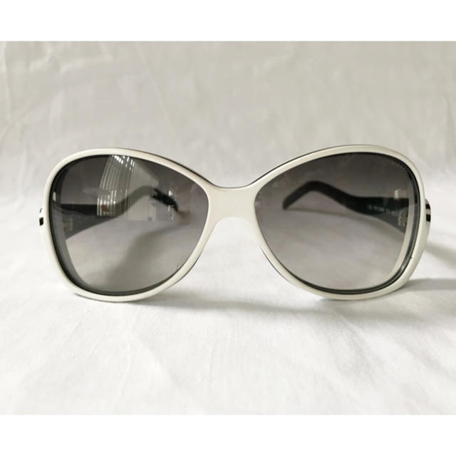 DIESEL(ディーゼル)のDIESEL ディーゼル ブラック&ホワイト サングラス レディースのファッション小物(サングラス/メガネ)の商品写真
