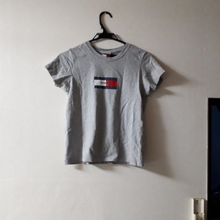 トミー(TOMMY)のTOMMY Tシャツ(Tシャツ(半袖/袖なし))