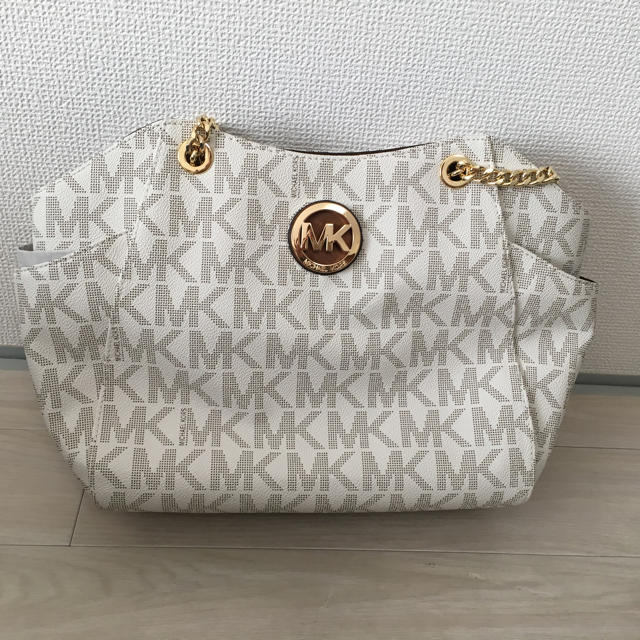 新品！マイケルコース ショルダーバック［MICHAEL KORS］ジップ外側