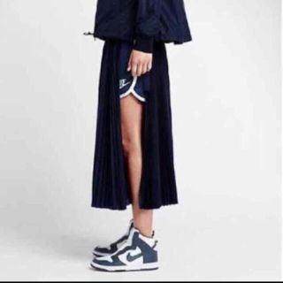 種類豊富な品揃え sacai プリーツスカート ひざ丈スカート NIKE