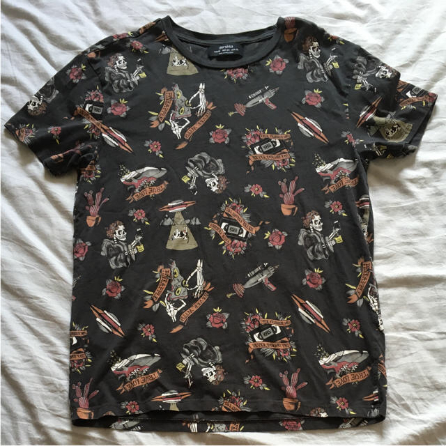 Bershka(ベルシュカ)のBershka / Tシャツ メンズのトップス(Tシャツ/カットソー(半袖/袖なし))の商品写真