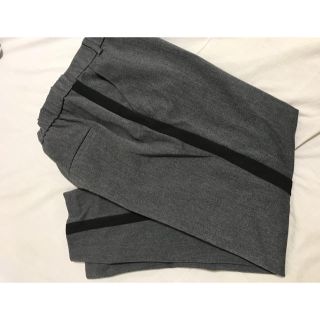 ザラ(ZARA)のZARAラインパンツ(クロップドパンツ)