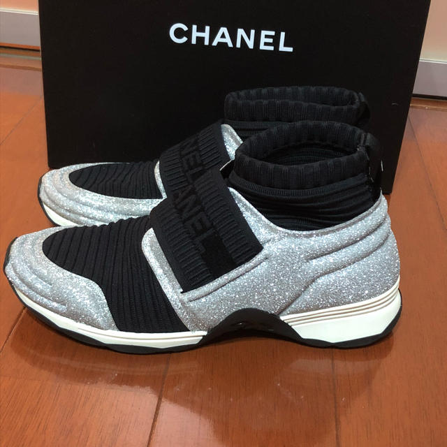 CHANEL(シャネル)のTinny様 専用 レディースの靴/シューズ(スニーカー)の商品写真