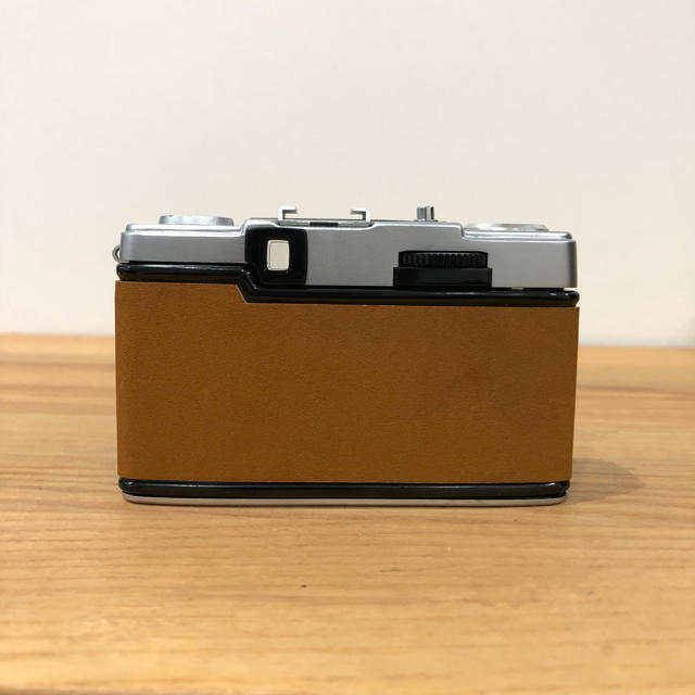 OLYMPUS(オリンパス)の【整備済・完動品】 OLYMPUS PEN EE-3 ブラウン スマホ/家電/カメラのカメラ(フィルムカメラ)の商品写真