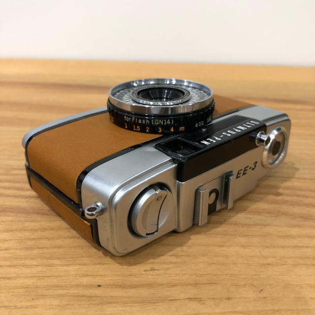 OLYMPUS(オリンパス)の【整備済・完動品】 OLYMPUS PEN EE-3 ブラウン スマホ/家電/カメラのカメラ(フィルムカメラ)の商品写真