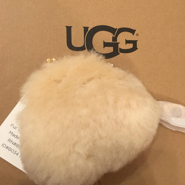 UGG(アグ)の新品 UGG アグ ノベルティ 財布 ファーがま口財布 ポーチ コインケース レディースのファッション小物(財布)の商品写真