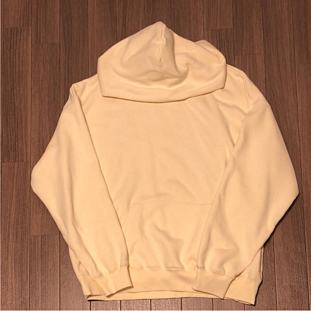 FEAR OF GOD(フィアオブゴッド)のFOG Essentials パーカー クリーム Lサイズ メンズのトップス(パーカー)の商品写真