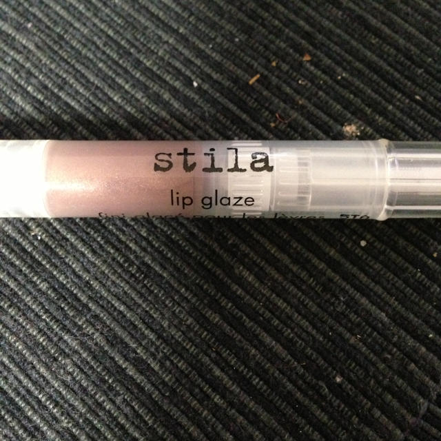 stila(スティラ)の新品♪stilaのミニリップグロス♪ コスメ/美容のベースメイク/化粧品(その他)の商品写真