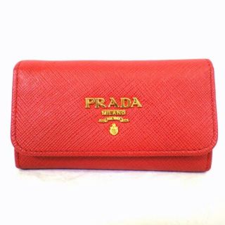 プラダ(PRADA)の★しろ様専用ページになります★【超美品】プラダ サフィアーノ ６連キーケース(キーケース)