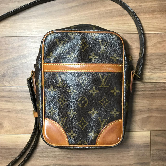 louis vuitton ルイヴィトン ショルダーバッグ ダヌーブレディース