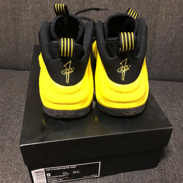 NIKE(ナイキ)のNIKE AIR FOAMPOSITE ONE yellow&black!! メンズの靴/シューズ(スニーカー)の商品写真