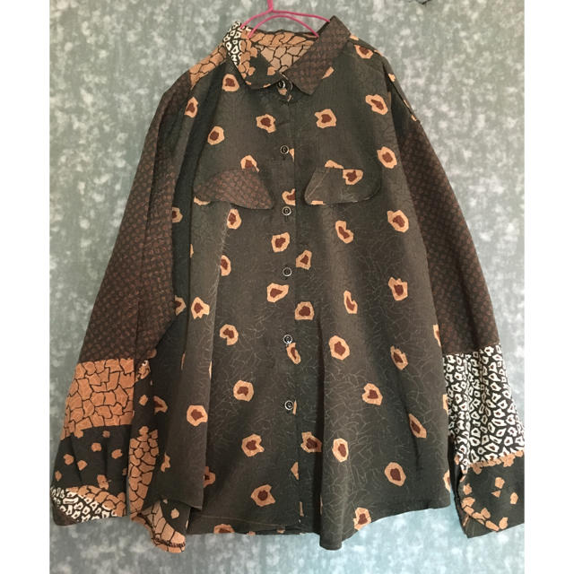 used 深みグリーンにレオパード柄♡レトロブラウス♡vintageブラウス レディースのトップス(シャツ/ブラウス(長袖/七分))の商品写真