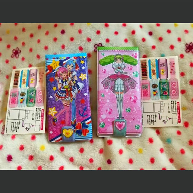 プリパラ カード 2ケースセット売り 2種類 エンタメ/ホビーのアニメグッズ(カード)の商品写真