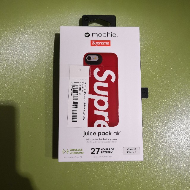 Supreme(シュプリーム)のSupreme × Mophie iPhone 8 Juice Pack Air スマホ/家電/カメラのスマホアクセサリー(iPhoneケース)の商品写真