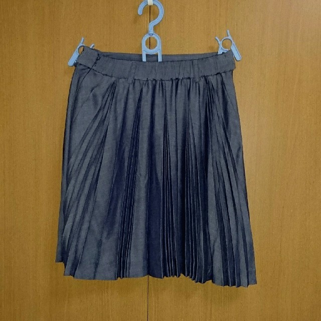 mysty woman(ミスティウーマン)の新品タグつきプリーツスカート レディースのスカート(ひざ丈スカート)の商品写真