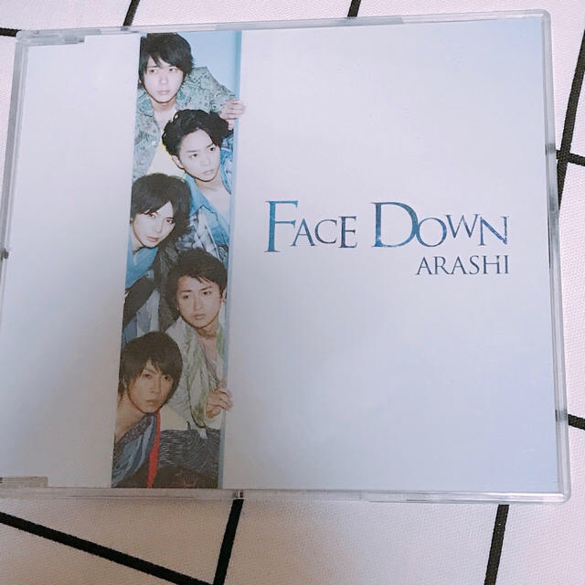 嵐 フェイスダウン 通常盤 嵐 エンタメ/ホビーのタレントグッズ(アイドルグッズ)の商品写真