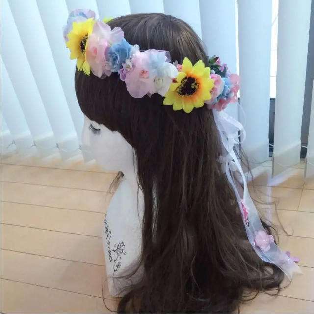 花かんむり♡ひまわり♡ピンク♡水色 ハンドメイドのアクセサリー(ヘアアクセサリー)の商品写真