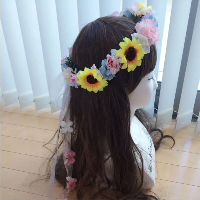 花かんむり♡ひまわり♡ピンク♡水色 ハンドメイドのアクセサリー(ヘアアクセサリー)の商品写真