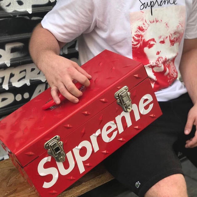 新品　supreme Diamond Plate Tool Box 工具箱