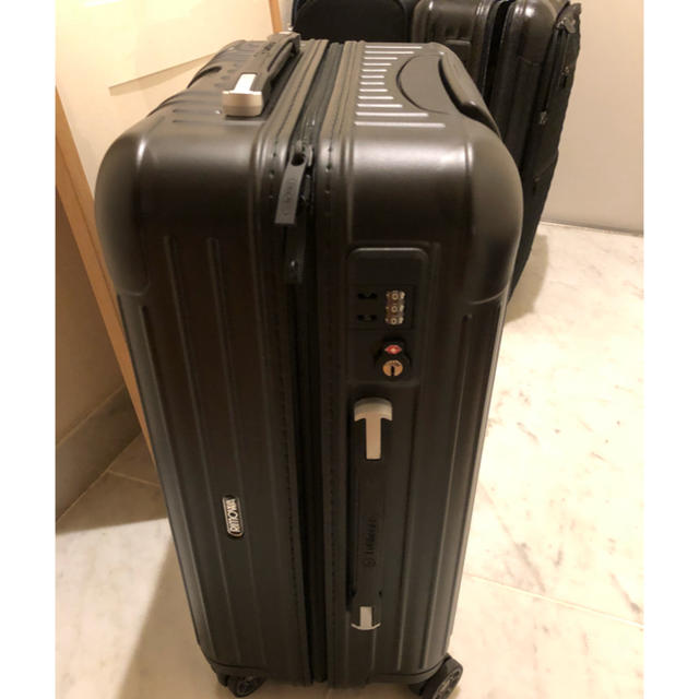 【RIMOWA】サルサ ルフトハンザ 4輪 37l マットブラック 機内持ち込み