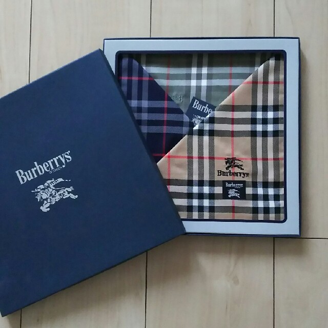 BURBERRY(バーバリー)のBURBERRYハンカチ3枚セット メンズのファッション小物(ハンカチ/ポケットチーフ)の商品写真