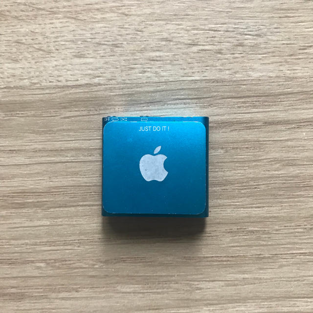 Apple(アップル)の(トミー6495様専用)iPod shuffle 2GB ブルー スマホ/家電/カメラのオーディオ機器(ポータブルプレーヤー)の商品写真