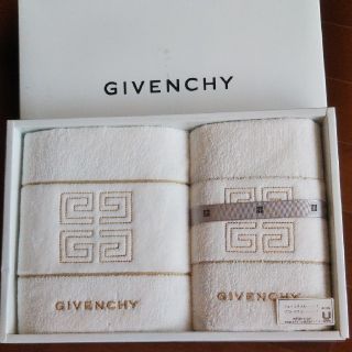 ジバンシィ(GIVENCHY)の【新品】GIVENCHY☆タオル2枚セット(タオル/バス用品)