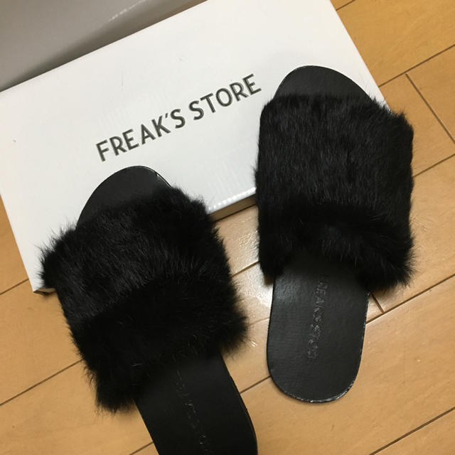 FREAK'S STORE(フリークスストア)の新品 FREAK’S STORE  ファーサンダル /ブラック/37 レディースの靴/シューズ(サンダル)の商品写真