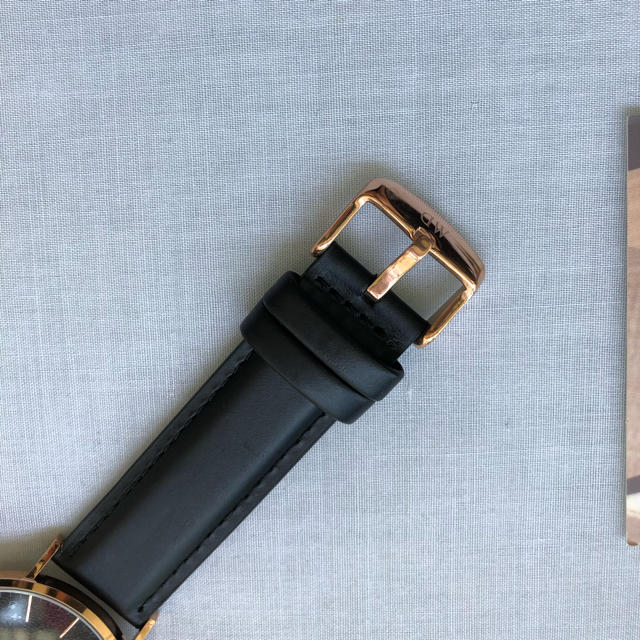 Daniel Wellington(ダニエルウェリントン)のダニエルウェリントン 腕時計 40MM  ローズゴールド お値下げ‼️ メンズの時計(腕時計(アナログ))の商品写真