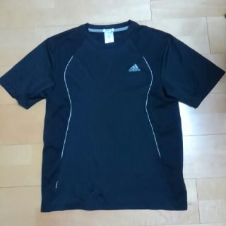 アディダス(adidas)のadidasのTシャツ(Tシャツ/カットソー(半袖/袖なし))