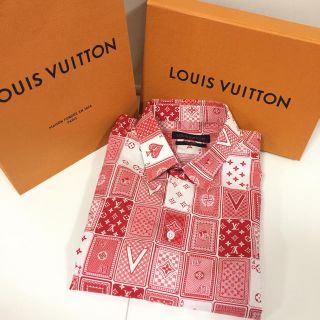 ルイヴィトン(LOUIS VUITTON)の国内正規品 ルイヴィトン トランプ柄 半袖シャツ 新品同様！(シャツ)