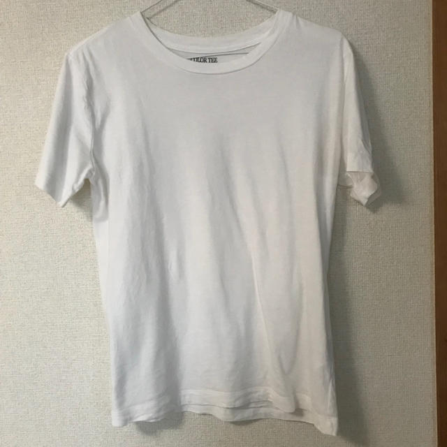 GU(ジーユー)の【定番】GUホワイトTシャツ☆送料込み レディースのトップス(Tシャツ(半袖/袖なし))の商品写真
