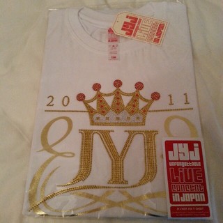 ジェイワイジェイ(JYJ)の新品　2011JYJ Tシャツ(アイドルグッズ)