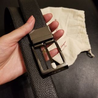 サルヴァトーレフェラガモ(Salvatore Ferragamo)のフェラガモリバーシブルベルト新品(ベルト)