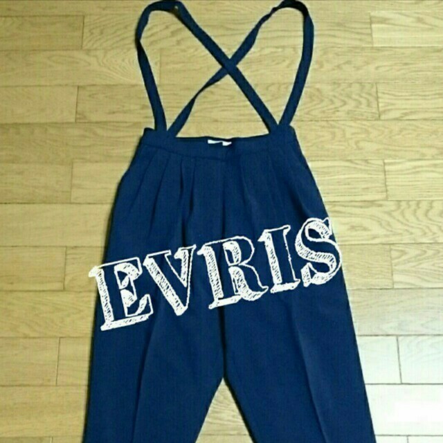 EVRIS(エヴリス)の《SALE》EVRISテーパードパンツ レディースのパンツ(カジュアルパンツ)の商品写真