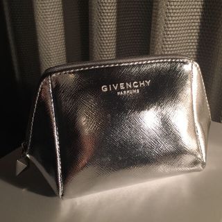 ジバンシィ(GIVENCHY)の★新品★GIVENCHY♡メイクポーチ(ポーチ)