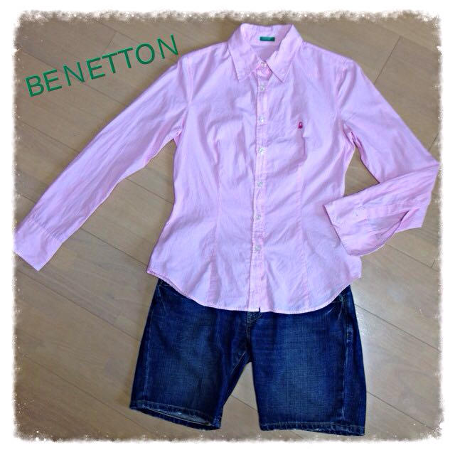 BENETTON(ベネトン)のBEＮETTOＮ 長袖シャツ♥️ レディースのトップス(シャツ/ブラウス(長袖/七分))の商品写真