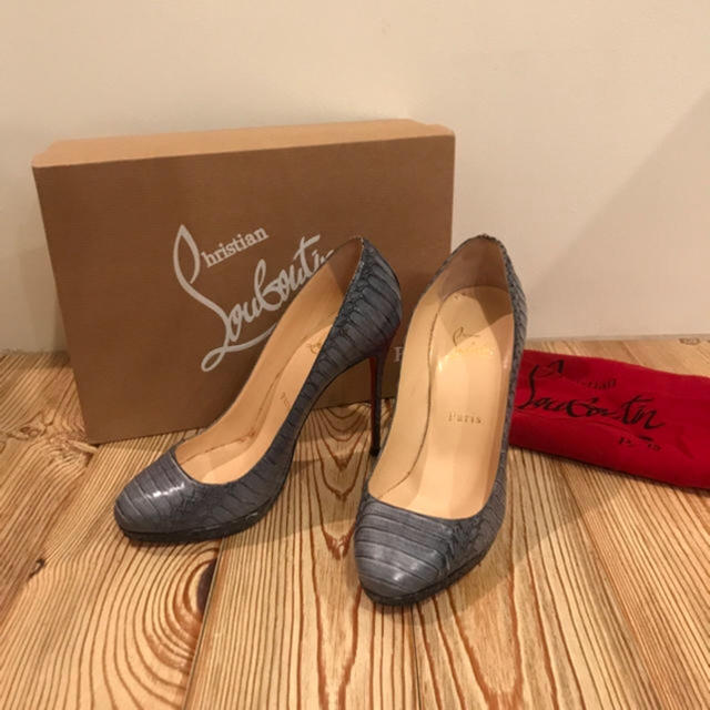 Christian Louboutin(クリスチャンルブタン)のChristian Louboutin／パイソン／ピンヒール／新品同様 レディースの靴/シューズ(ハイヒール/パンプス)の商品写真