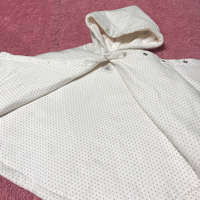 PETIT BATEAU(プチバトー)のプチバトー リバーシブル ポンチョ キッズ/ベビー/マタニティのベビー服(~85cm)(ジャケット/コート)の商品写真