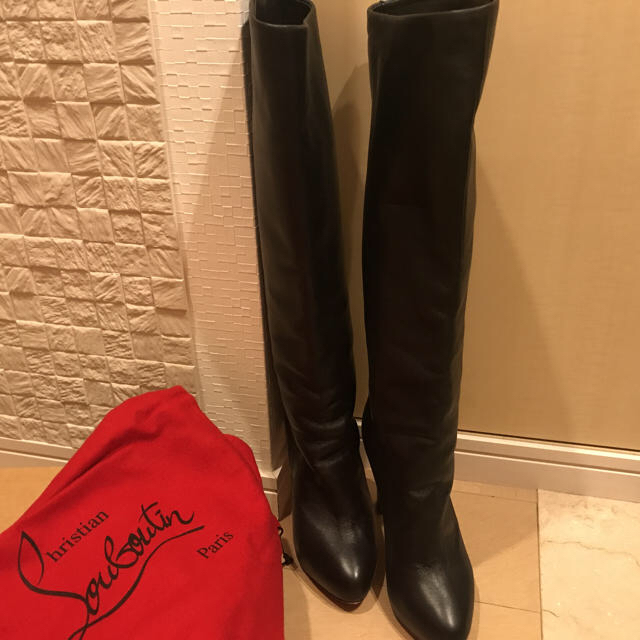 Christian Louboutin(クリスチャンルブタン)のルブタン みみこさま専用 レディースの靴/シューズ(ブーツ)の商品写真