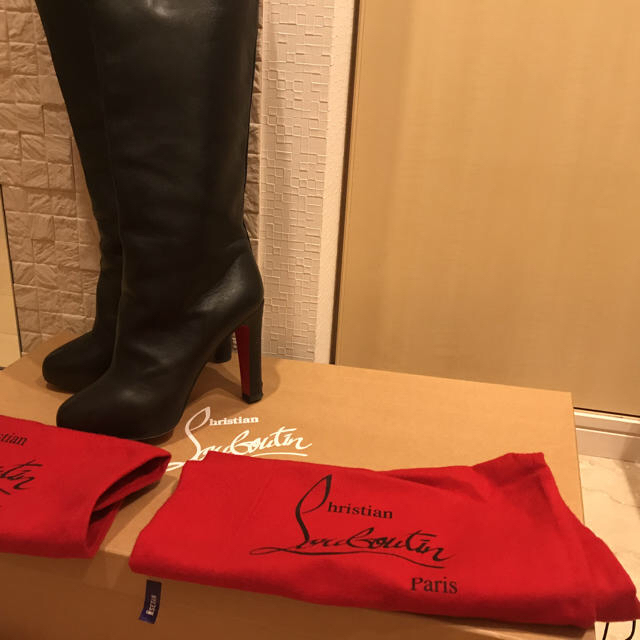 Christian Louboutin(クリスチャンルブタン)のルブタン みみこさま専用 レディースの靴/シューズ(ブーツ)の商品写真