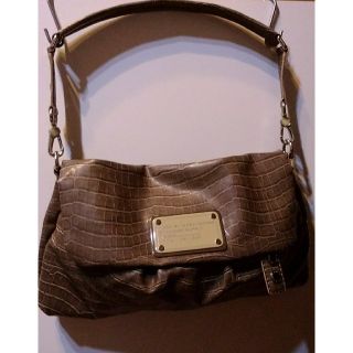 マークバイマークジェイコブス(MARC BY MARC JACOBS)のMARC BY MARC JACOBS　クロコ調　エナメルショルダーバッグ(ショルダーバッグ)