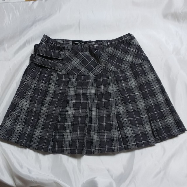 COMME CA ISM(コムサイズム)のコムサイズム グレーチェックスカート size130 キッズ/ベビー/マタニティのキッズ服女の子用(90cm~)(スカート)の商品写真