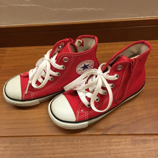 CONVERSE(コンバース)のコンバース 18㎝ 赤 キッズ/ベビー/マタニティのキッズ靴/シューズ(15cm~)(スニーカー)の商品写真