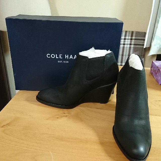 Cole Haan(コールハーン)の【値下げしました！】COLE HAAN ショートブーツ レディースの靴/シューズ(ブーツ)の商品写真