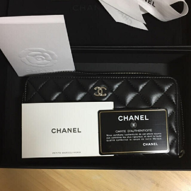 CHANEL マトラッセ 財布