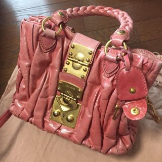 MIU MIUのフリマアイテム一覧 MIU MIUのフリマアイテム一覧