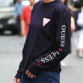 ゲス(GUESS)のGUESS スーパビック 袖プリントロングスリーブ ロンT(Tシャツ(長袖/七分))