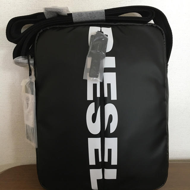 ショルダーバッグ値引き不可！超人気Diesel F Bold Small！国内完売品